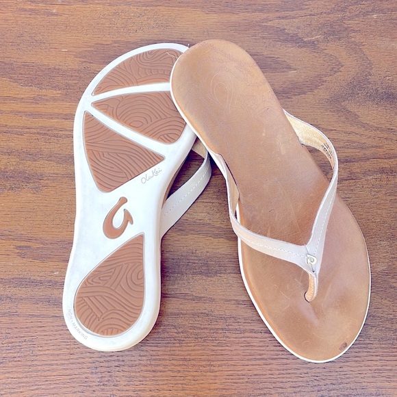 Olukai - Picture 2 of 7